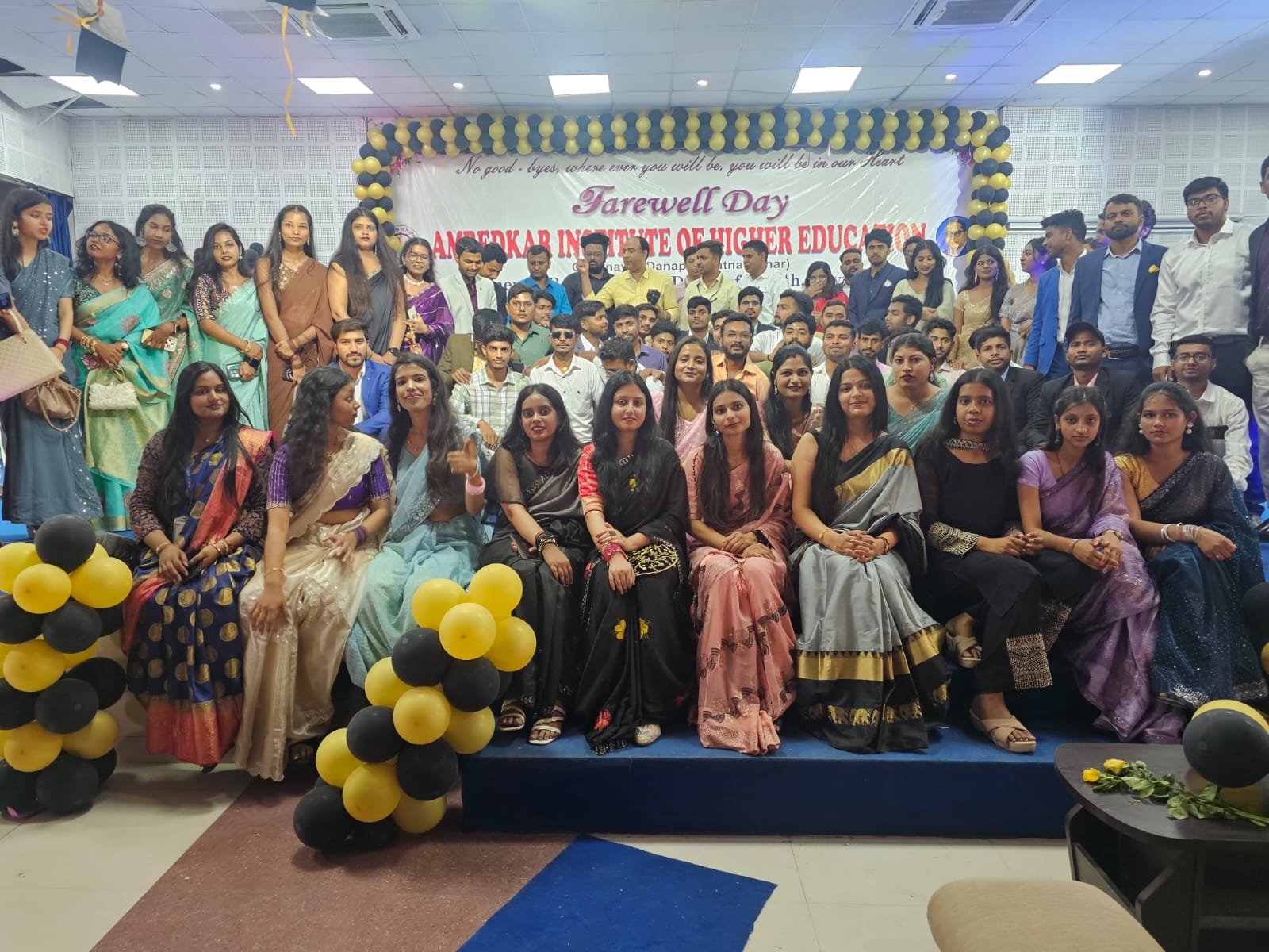 अम्बेदकर इंस्टीट्यूट में फेयरवेल समारोह, छात्र-छात्राओं ने बांधा समां - 7